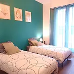 90m Cathedrale - Plein Centre- 2ch - 4 Couchages - 6 Personnes Apartment